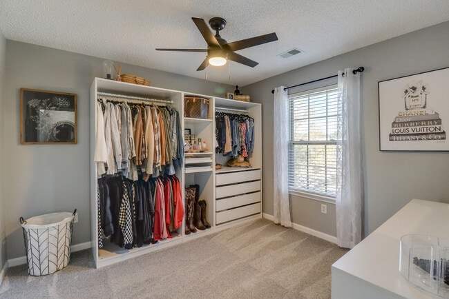 Building Photo - 1135 Canyon Oak Loop