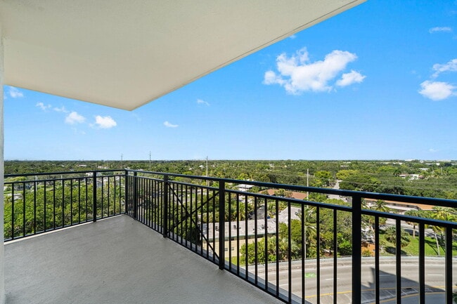 Building Photo - 600 W Las Olas Blvd