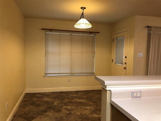 Building Photo - 7413 Amanda Ellis Way