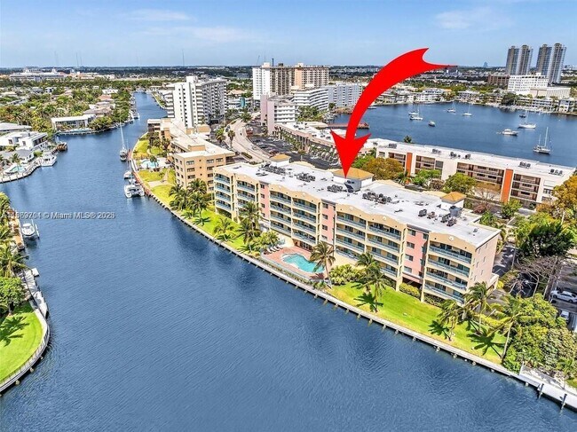 Building Photo - 201 Golden Isles Dr