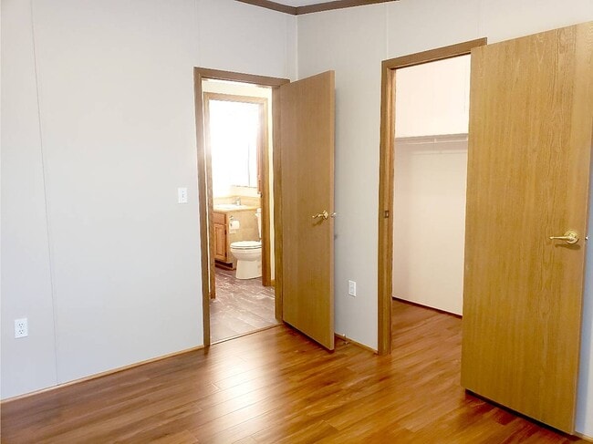 Building Photo - 2368 W 148th St S