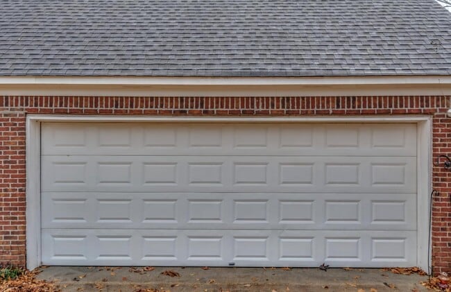Building Photo - 340 Willow Ridge Cove