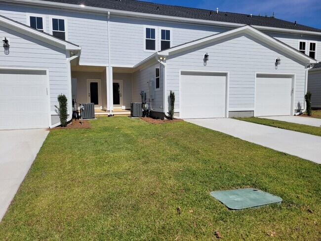 Building Photo - 3903 Harkers Way