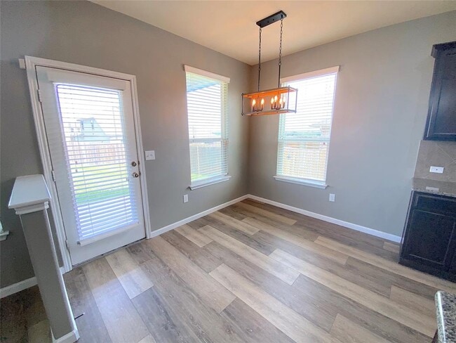 Building Photo - 122 Liard River Rd