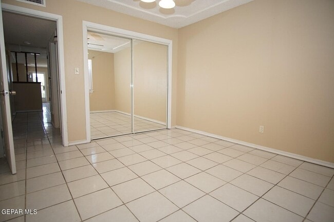Building Photo - 10551 Kinross Ave