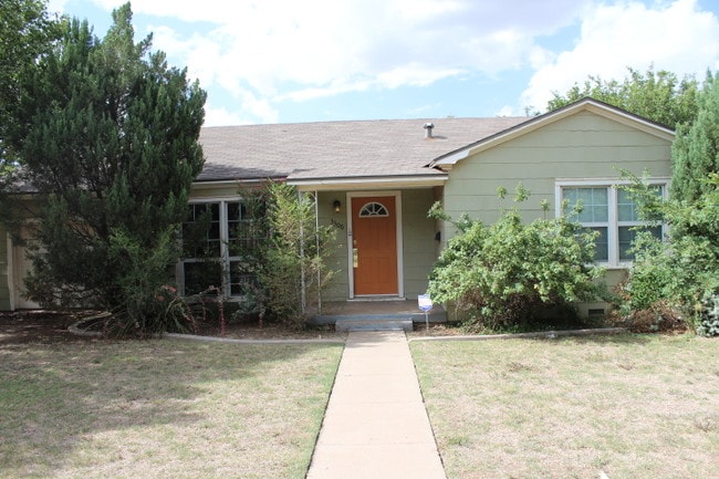 Building Photo - 3306 28th St