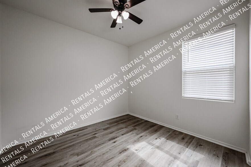 Building Photo - 36387 Pampoloma Ave