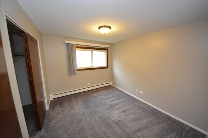 Building Photo - 9422 S 78th Ct