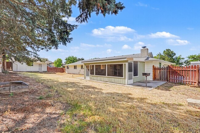 Building Photo - 11875 W Hidden Valley Rim Rd