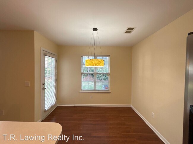 Building Photo - 2 br, 2.5 bath House - 10012 University Pa...