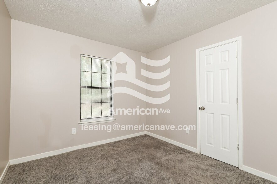 Building Photo - 1472 Bass Ave