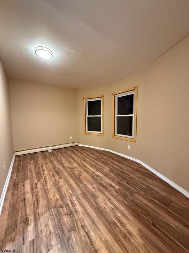 Building Photo - 389 Amherst St