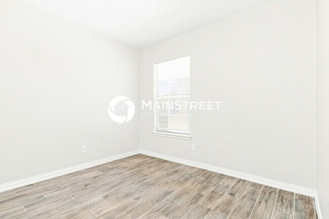 Building Photo - 3 Bedroom Pet-Friendly Home in Watauga, TX with Main Street Renewal