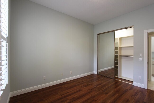 Building Photo - 117 Hampton Cir