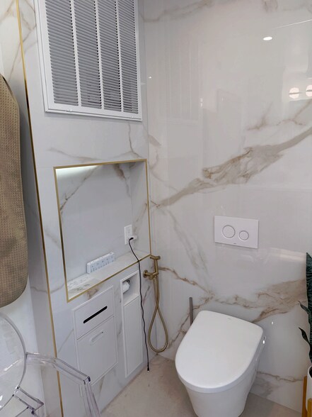 Building Photo - 109 El Porton