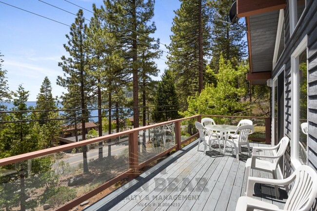 Building Photo - Beautiful Home with Lakeview in a Gated Co...