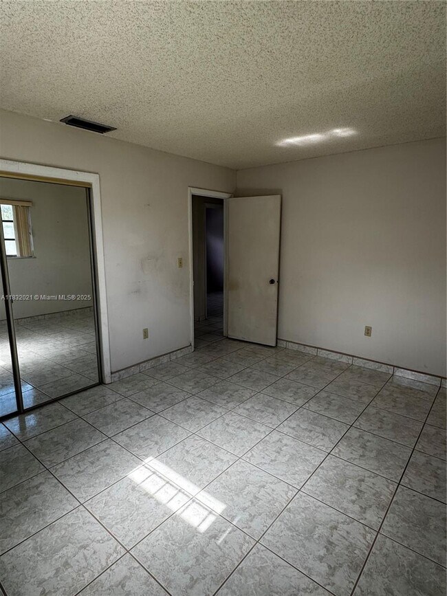 Building Photo - 10721 SW 64th St