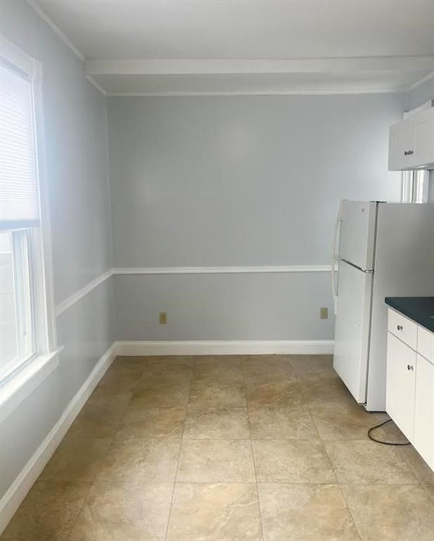 Building Photo - 9 Sherman St