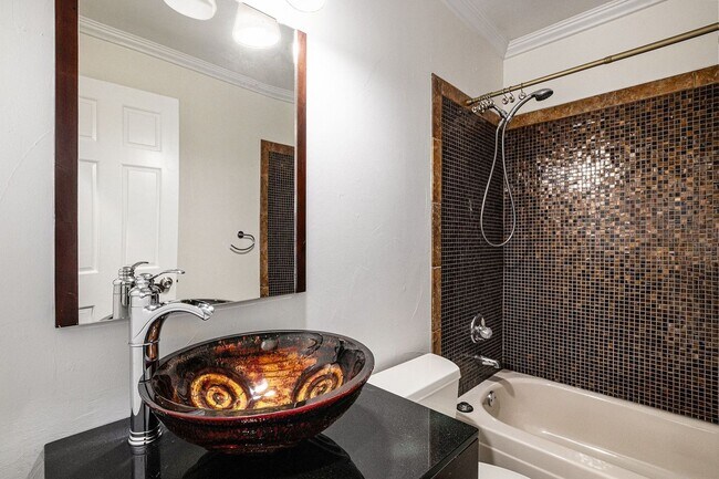 Building Photo - Available NOW!! SFH in Valley Traditions Littleton CO!