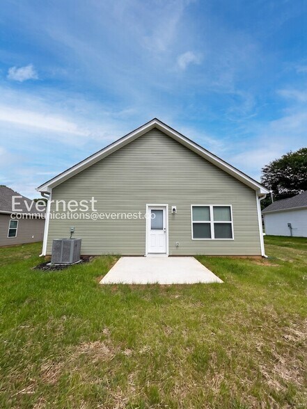 Building Photo - 725 N McFarland St