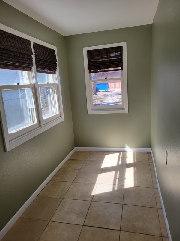 Building Photo - 60 Birch Ave S