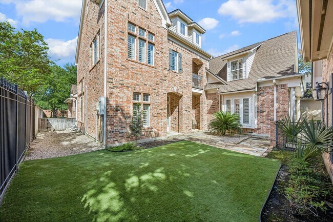 Building Photo - 3047 Bonnebridge Way Blvd