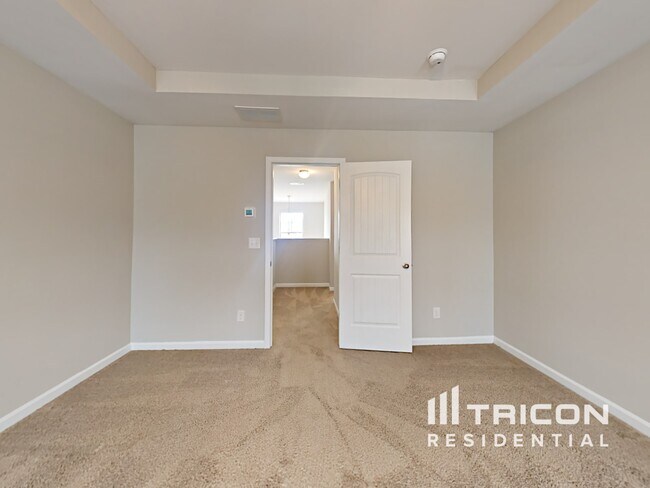 Building Photo - 317 Parkview Pl Dr