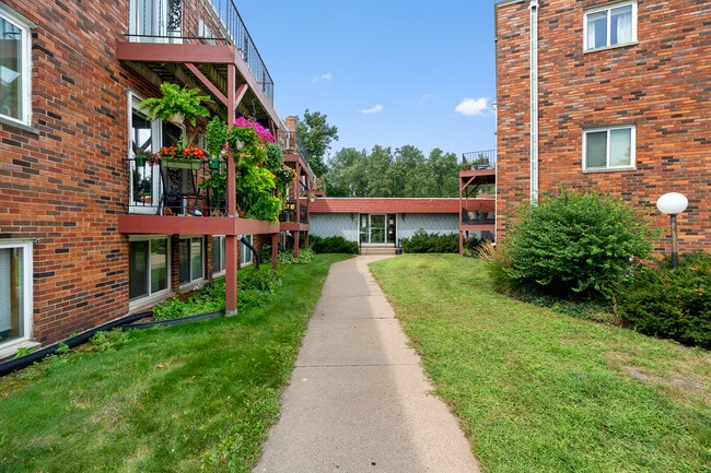 Building Photo - Riverwood Homes LLC