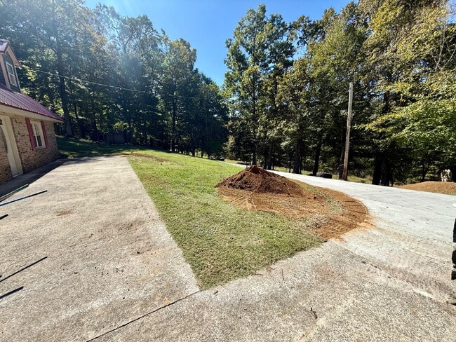 Building Photo - 3851 Dailey Rd