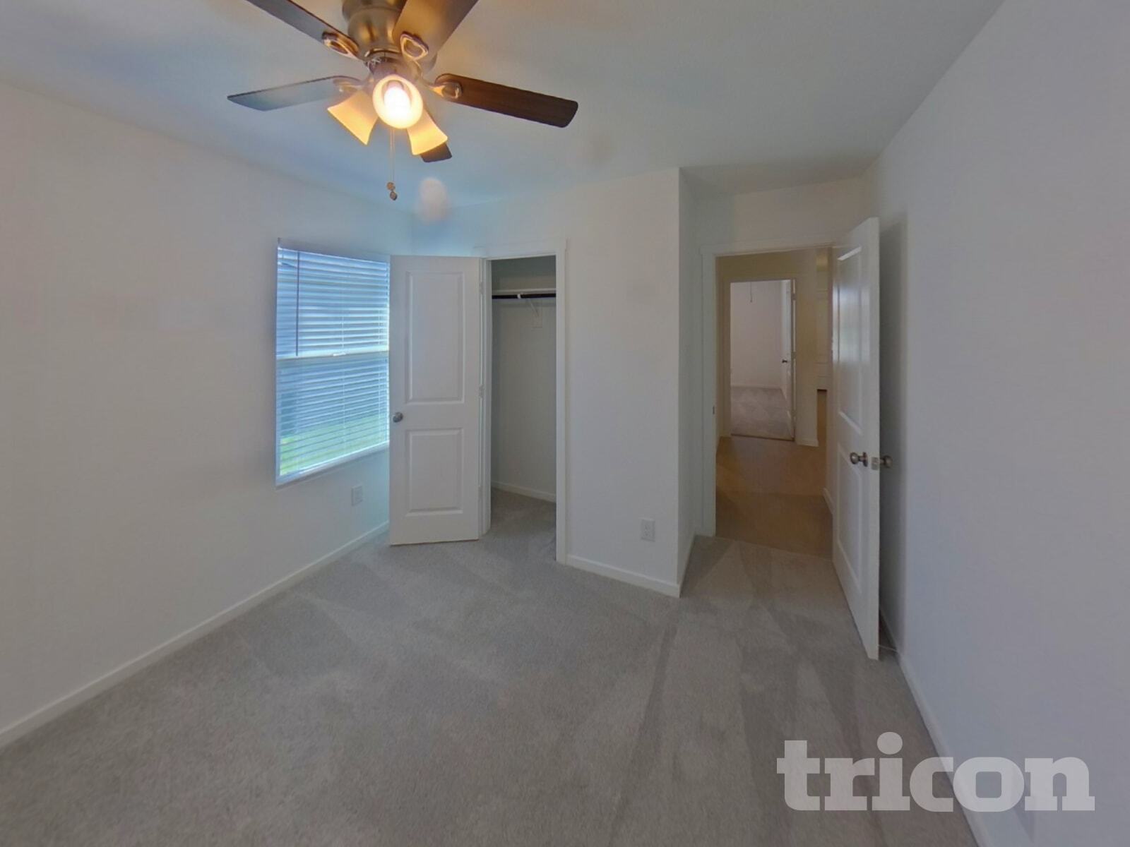 Building Photo - 1613 Parlier St