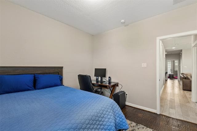 Building Photo - 628 Club Dr
