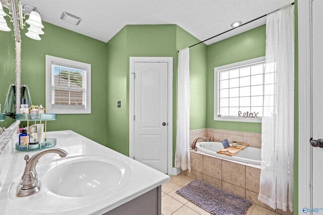 Building Photo - 25850 Iron Gate Dr