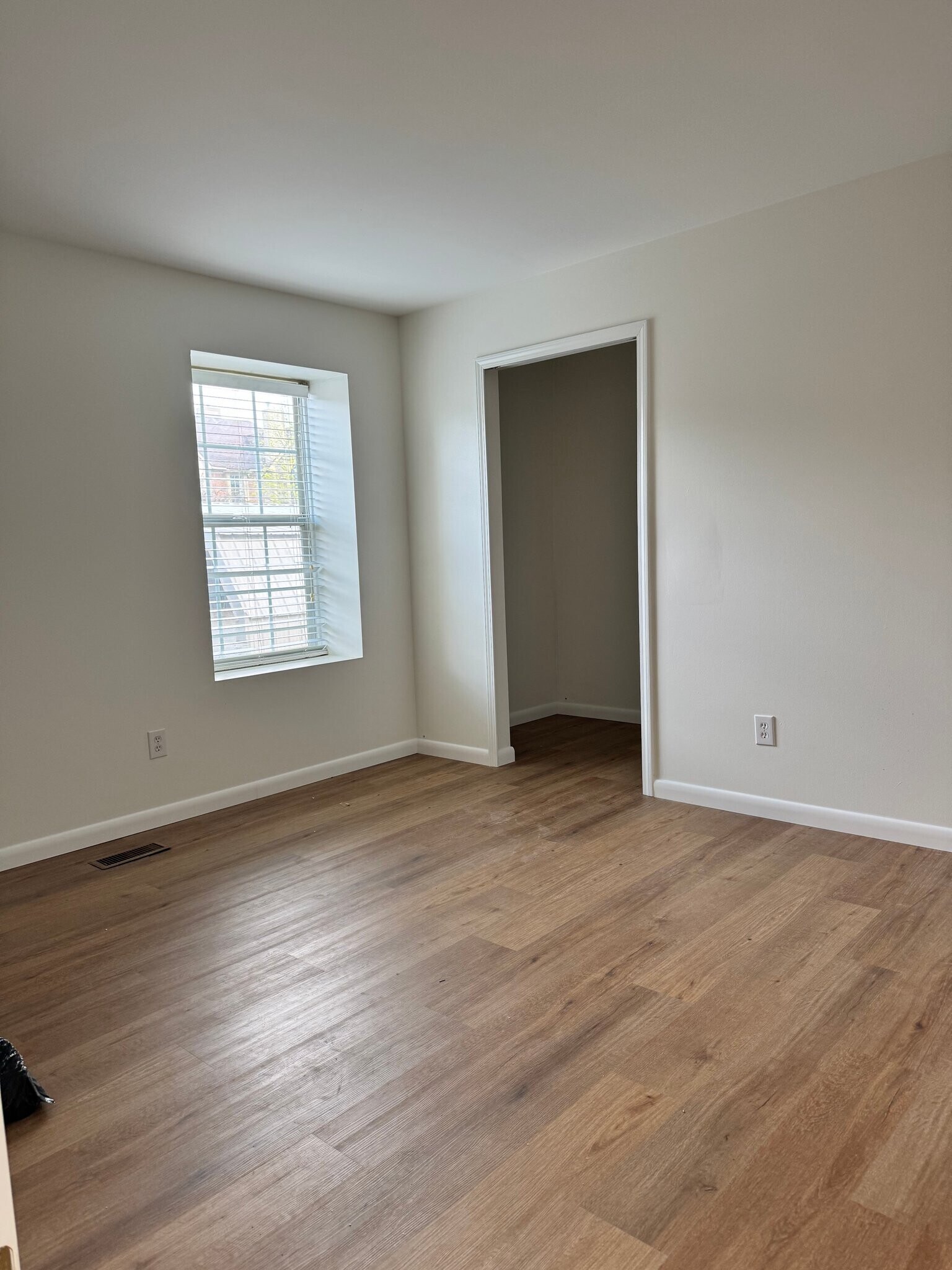 Building Photo - 249 Brookwood Dr