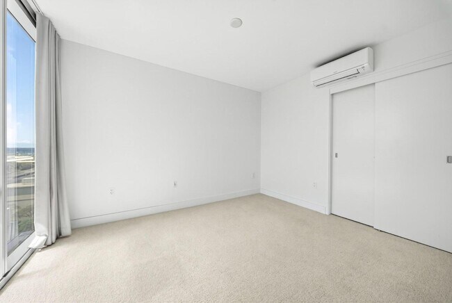 Building Photo - 629 Keeaumoku Street - Azure Ala Moana #1303