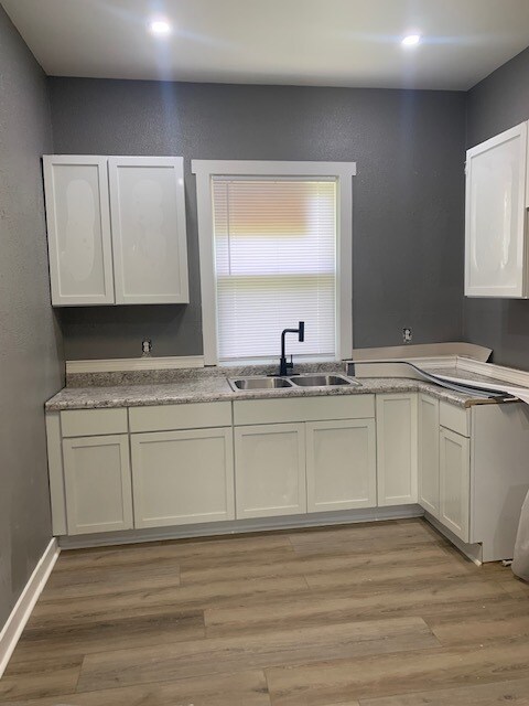 Building Photo - 127 W Troy Ave