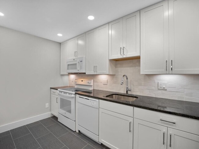 Building Photo - 2517 Benning Rd NE