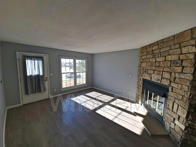 Building Photo - 10922 Bayfield Way