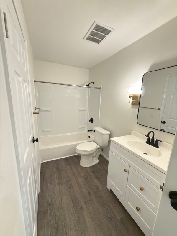 Building Photo - 1432 Park Ave NE