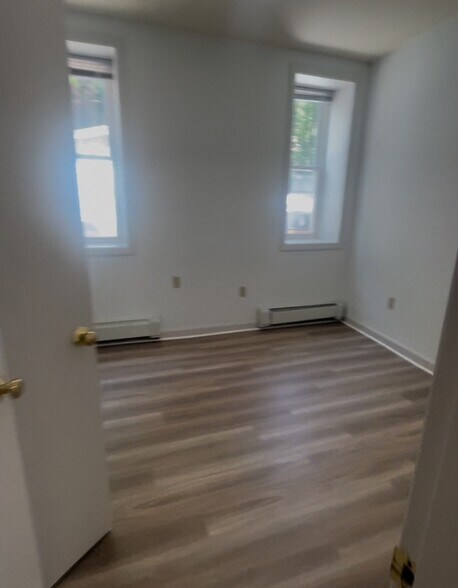 Building Photo - 41 Peterborough St