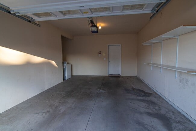 Building Photo - 515 S Garfield St