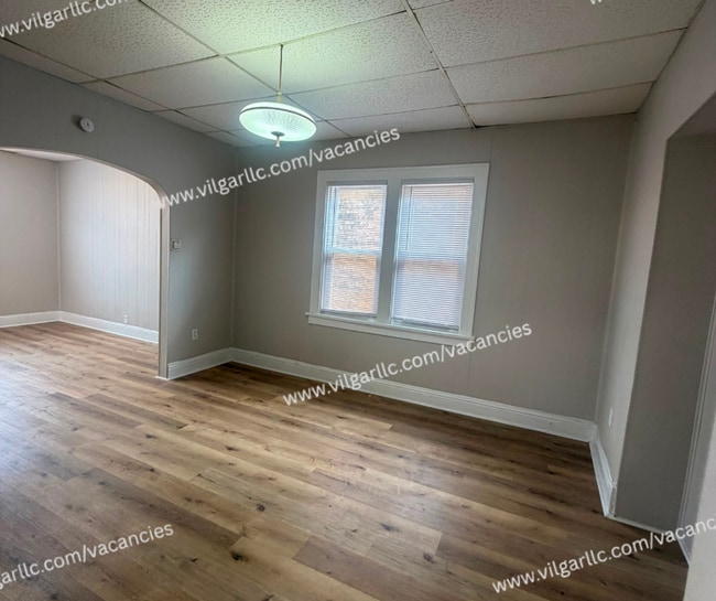 Building Photo - 4856 Magoun Ave