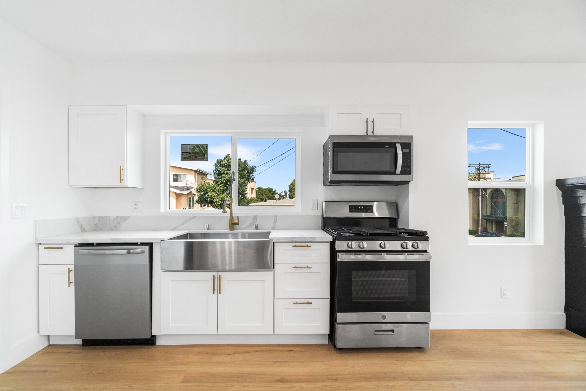 Building Photo - 301 S Cabrillo Ave