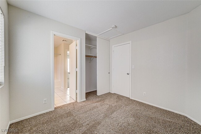 Building Photo - 9559 Belle Reserve St