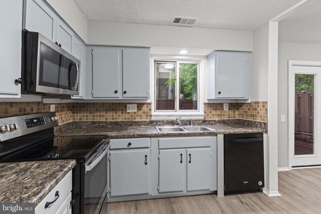 Building Photo - 1718 Brightwell Ct