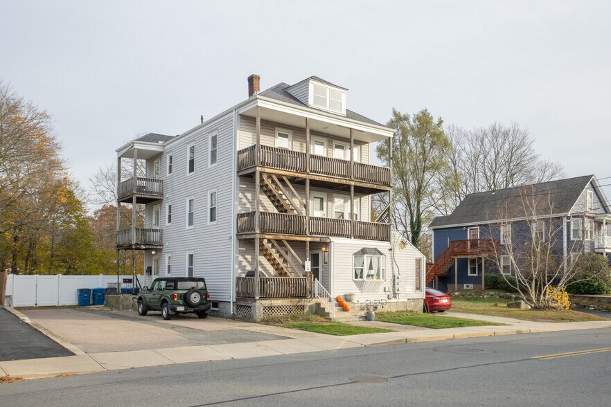 Building Photo - 643 Rathbun St