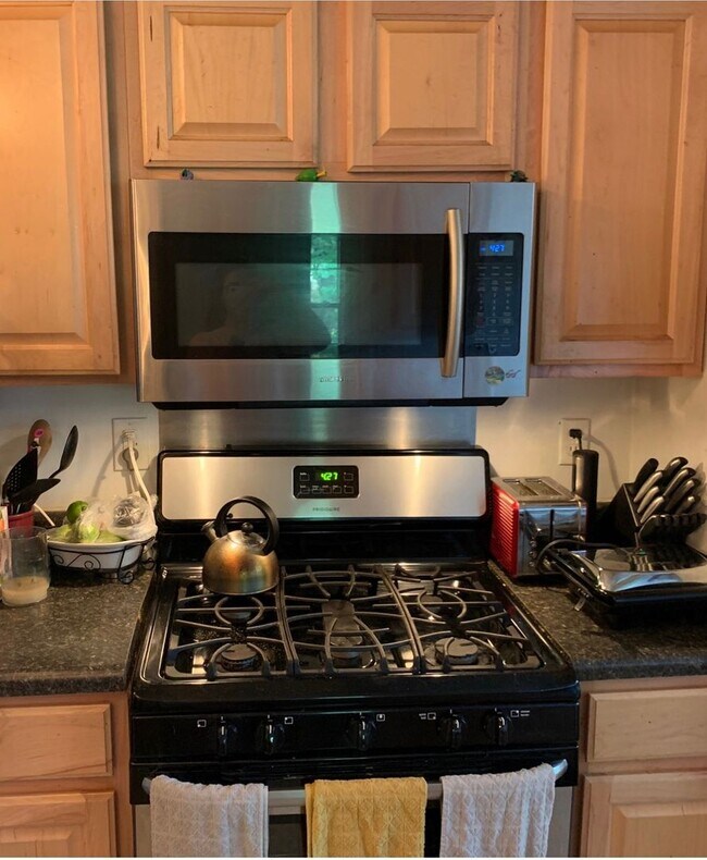 Building Photo - 210 N Nansemond St