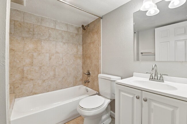 Building Photo - $2,120.95 with $300 off the first month's rent, 2 Beds - 2 Bath, Duplex in Lakewood with Cozy Car...