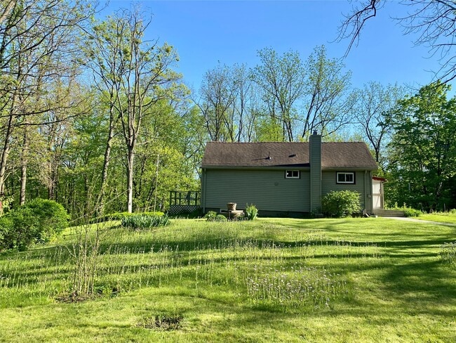 Building Photo - 244 Old Pawling Rd