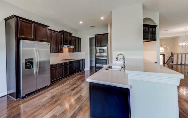Building Photo - 403 Bellagio Dr
