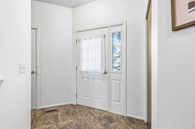 Building Photo - 4462 Quill Ln